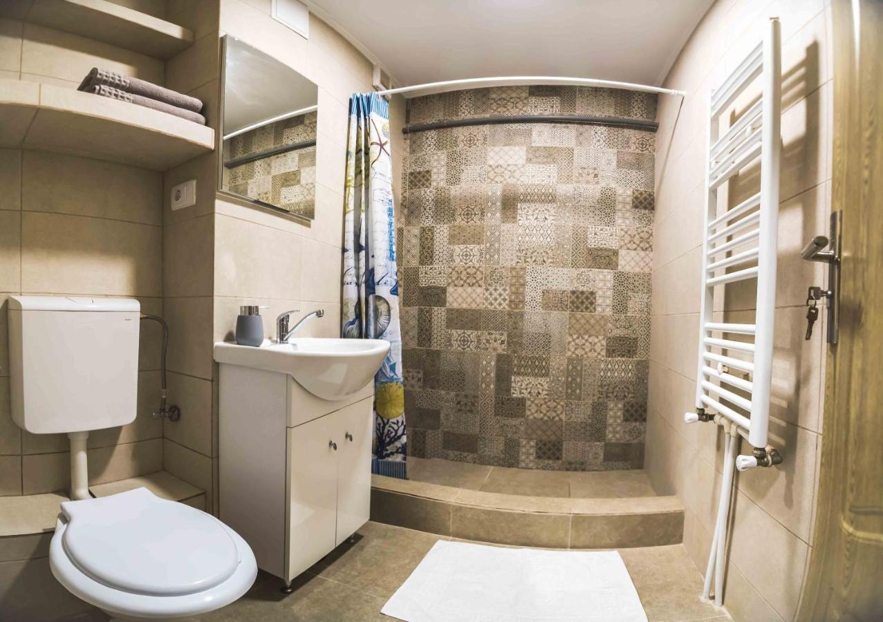 Holiday Apartments กาลาจิ ภายนอก รูปภาพ